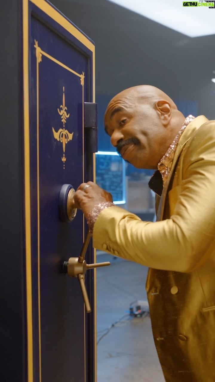 Steve Harvey Instagram - I’ve been called the “Hardest working Man in Hollywood” but did you know I am also the smartest? All thanks to @woodoku #smartestmanintheworldoku