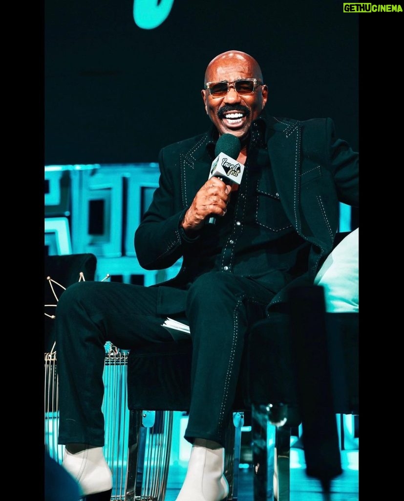 Steve Harvey Instagram - Keep showing the light for those who want it !! Thank you to @investfestival and @robertfredericksmith !