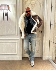 Steve Harvey Instagram - P A R I S 🚨
