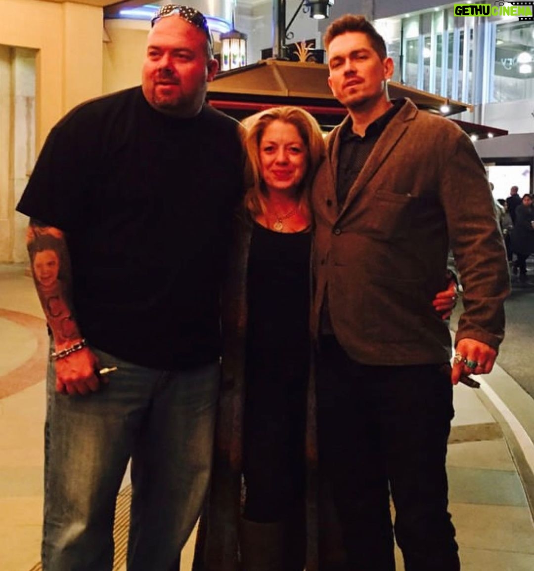 Steve Howey Instagram - National sibling day! I love my brother and sister! @bdoghowey @tammystrickling #nationalsiblingday