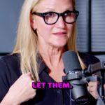 Steven Bartlett Instagram - Watch this before you start your week ❤️ Do you agree?? Vote below Words by the amazing @melrobbins x