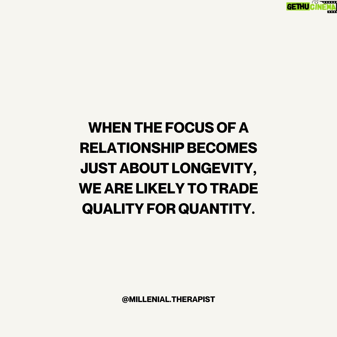 Steven Bartlett Instagram - Four things you NEED to read before you start your week 🙏🏽 Which quote resonates with you the most?? Comment below!
