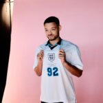 Steven Bartlett Instagram – TRANSFER ANNOUNCEMENT!!! After 2 years representing the world XI team, the @socceraid team managers @franklampard @harryredknapp @robbiewilliams called, and I answered. It’s coming home 🏴󠁧󠁢󠁥󠁮󠁧󠁿  Soccer Aid for UNICEF 2024 takes place on Sunday 9th June, Stamford Bridge & Tickets are now available from the Soccer Aid website. They sold out in rapid time last year so don’t wait too long!!

Comment ENGLAND below and I’ll DM you the link to buy tickets directly ❤️

Taking part in Soccer Aid still feels completely surreal to me, it’s one of my favourite days of the year. An incredible honour for an incredible cause. Let’s raise a load of money – Can’t wait to see you there ⚽️ London, United Kingdom