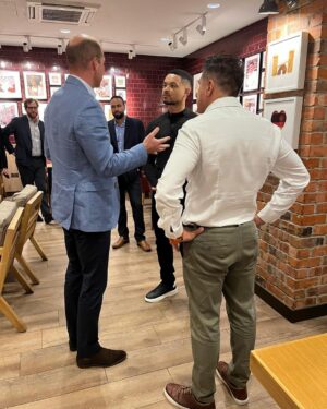 Steven Bartlett Instagram - WOW!💥Today was surreal! Prince William's team asked me to spend the day with him visiting businesses in the south of England that are doing great work to end homelessness and to partner with him and his Foundation @homewardsuk to work to end Homelessness in the next 5 years!

🥪 We started the day in a Pret A Manger in Bournemouth! We both put on aprons, made coffee's, sandwiches, and got to meet some of the incredible team members that are former refugees, former inmates and formerly homeless!

⚽️ We drove over to Bournemouth FC and met players from the Men's and Women's team who had come through the bounce back program and used football to change their lives. 

🎤 I was lucky enough to have a few moments to ask the future king some questions on his own personal motivations and how we manages his time! 

👩🏻‍💼 Myself and Prince William then hosted a business round table with a group of local business leaders about how they could work to hire more homeless individuals into their organisation! 

This is just the beginning of a big piece of work we're planning to do with Prince William, Homewards and the UK business community to help get homeless people (and former inmates) back into work, to up-skill them and to end homelessness for good!

🤯 Side note:

If you had told me as a kid, I would be spending the day with Prince William, the future King - I would never ever ever believed you. I grew up with a Nigerian mother and a english dad who both adore the royal family, one of my earliest memories is watching my mum and dad cry when Diana died. William has a wonderful way with people, and he was authentically kind both on and off camera today! Thank you to whatever force in the universe put me there today, I'm so grateful and a little confused. A day I'm sure I'll tell my kids about. 

If you're a business please do check out Homewards work! Together as a business community we can do a lot more to get all the talent we have in this country back to work! ❤️