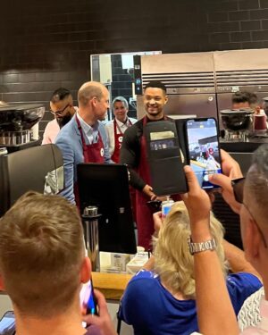 Steven Bartlett Instagram - WOW!💥Today was surreal! Prince William's team asked me to spend the day with him visiting businesses in the south of England that are doing great work to end homelessness and to partner with him and his Foundation @homewardsuk to work to end Homelessness in the next 5 years!

🥪 We started the day in a Pret A Manger in Bournemouth! We both put on aprons, made coffee's, sandwiches, and got to meet some of the incredible team members that are former refugees, former inmates and formerly homeless!

⚽️ We drove over to Bournemouth FC and met players from the Men's and Women's team who had come through the bounce back program and used football to change their lives. 

🎤 I was lucky enough to have a few moments to ask the future king some questions on his own personal motivations and how we manages his time! 

👩🏻‍💼 Myself and Prince William then hosted a business round table with a group of local business leaders about how they could work to hire more homeless individuals into their organisation! 

This is just the beginning of a big piece of work we're planning to do with Prince William, Homewards and the UK business community to help get homeless people (and former inmates) back into work, to up-skill them and to end homelessness for good!

🤯 Side note:

If you had told me as a kid, I would be spending the day with Prince William, the future King - I would never ever ever believed you. I grew up with a Nigerian mother and a english dad who both adore the royal family, one of my earliest memories is watching my mum and dad cry when Diana died. William has a wonderful way with people, and he was authentically kind both on and off camera today! Thank you to whatever force in the universe put me there today, I'm so grateful and a little confused. A day I'm sure I'll tell my kids about. 

If you're a business please do check out Homewards work! Together as a business community we can do a lot more to get all the talent we have in this country back to work! ❤️