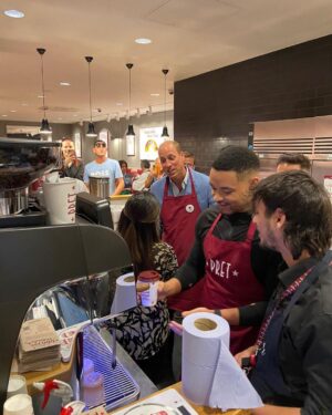 Steven Bartlett Instagram - WOW!💥Today was surreal! Prince William's team asked me to spend the day with him visiting businesses in the south of England that are doing great work to end homelessness and to partner with him and his Foundation @homewardsuk to work to end Homelessness in the next 5 years!

🥪 We started the day in a Pret A Manger in Bournemouth! We both put on aprons, made coffee's, sandwiches, and got to meet some of the incredible team members that are former refugees, former inmates and formerly homeless!

⚽️ We drove over to Bournemouth FC and met players from the Men's and Women's team who had come through the bounce back program and used football to change their lives. 

🎤 I was lucky enough to have a few moments to ask the future king some questions on his own personal motivations and how we manages his time! 

👩🏻‍💼 Myself and Prince William then hosted a business round table with a group of local business leaders about how they could work to hire more homeless individuals into their organisation! 

This is just the beginning of a big piece of work we're planning to do with Prince William, Homewards and the UK business community to help get homeless people (and former inmates) back into work, to up-skill them and to end homelessness for good!

🤯 Side note:

If you had told me as a kid, I would be spending the day with Prince William, the future King - I would never ever ever believed you. I grew up with a Nigerian mother and a english dad who both adore the royal family, one of my earliest memories is watching my mum and dad cry when Diana died. William has a wonderful way with people, and he was authentically kind both on and off camera today! Thank you to whatever force in the universe put me there today, I'm so grateful and a little confused. A day I'm sure I'll tell my kids about. 

If you're a business please do check out Homewards work! Together as a business community we can do a lot more to get all the talent we have in this country back to work! ❤️