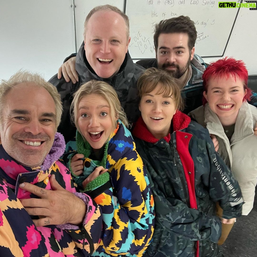 Steven Ogg Instagram - Can’t show you anything but I can tell you a lot! What a wonderful week had how grateful I am how amazing the entire cast/crew is how utterly lovely generous & kind everyone is- their open arms in welcoming equal to their gifts and talents. ALL OF THIS MADE POSSIBLE THANKS TO @barantini and @hesterruoff @barturuspoli @stephengraham1973 @bbc and MANY others! #weekend #grateful #kitchen #yeschef Manchester, United Kingdom