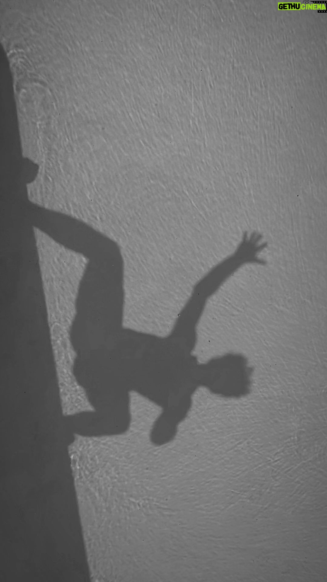 Steven Ogg - 26.3K Likes - The aging from the pleasure
ten fold less
than the aging from the pain;
its beating relentless
its weight squeezes the tears out
the living with
the aches
the bruises
the forevers that be-
grief’s pain
now settled into my body
changing me forever.
#living #WithIt #surrender #shadow #BeforeMe #poetry #SplishSplash