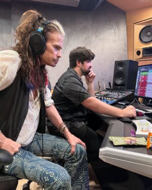 Steven Tyler Instagram - THROATS ON THE MEND… BUT MY EARS STILL WORK! SO IN THE MEANTIME… IT’S STUDIO TIME... STARTING RE-MIXING AEROSMITH AEROSMITH!