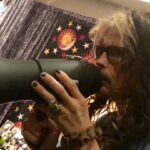 Steven Tyler Instagram - 📢 I’M GOING TO REMIND YOU AGAIN... SOCIAL DISTANCING!!! #BEATTHEVIRUS #STAYATHOME 🎥 @justinmcconney