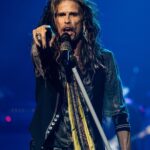 Steven Tyler Instagram - HEY!!! YOU!!! GET OFF OF MY CLOUD!!! @aerosmith #DEUCESAREWILD 📷 @justinmcconney Live At MGM