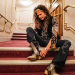 Steven Tyler Instagram - LONDON CALLING!!! 📷 @codyskyphoto