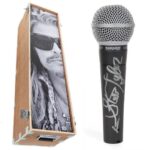 Steven Tyler Instagram - 🎤 LINK IN MY STORY!!! #REPOST @aerosmith The "MusiCares®’ 30th Anniversary Person Of The Year Online Charity Auction" is now live on www.JuliensLive.com for advance bidding for those who are not able to attend the MusiCares Person Of The Year benefit gala honoring Aerosmith at the Los Angeles Convention Center on January 24th, 2020. The auction is taking place online for advance bidding now and the auction will start closing in real time and in lot order for live bidding at 11:00 a.m. Pacific Time on January 24th, 2020. Learn more at www.JuliensAuctions.com #JuliensAuctions #MusiCares #Memorabilia #Auction #Aerosmith #BTS #BTSArmy #FleetwoodMac #Halsey #CarlosSantana #PeteTownshend #TaylorSwift #DaveGrohl #TomPetty #EddieVedder #LindaRonstadt #HarryStyles #Santana #PearlJam #StevenTyler #JoePerry #TomHamilton #BradWhitford #JoeyKramer @musicares @janiesfund @juliens_auctions