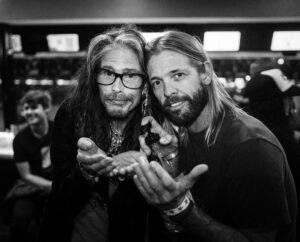 Steven Tyler Instagram - GIFT.