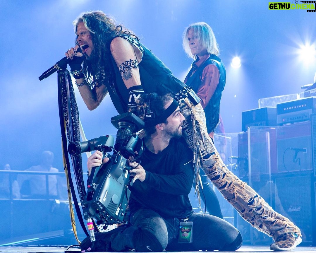Steven Tyler Instagram - 🎥 IS THIS UP CLOSE AND PERSONAL ENOUGH? #DEUCESAREWILD @aerosmith 📷 @justinmcconney MassMutual Center