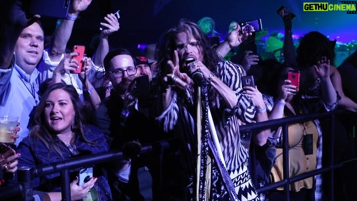 Steven Tyler Instagram - VEGAS... THANK YOU FOR AN AMAZING YEAR! IF YOU THOUGHT 2019 WAS HOT... JUST WAIT UNTIL THE NEW YEAR... IT IS GOING TO GET HOT AF🔥 #DEUCESAREWILD #AEROSMITH @aerosmith 🎥 @justinmcconney @theaaronperry 🎞✂️ @justinmcconney Live At MGM
