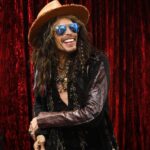 Steven Tyler Instagram – #DEUCESAREWILD RETURNS NEXT WEEK TO VEGAS… SO EXCITED I HAVE A MAJOR HAT-ON 😜
📷@katbenzova_rockphoto
GROOMING BY @melina.farhadi Live At MGM