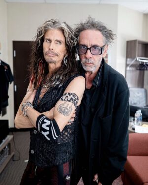 Steven Tyler Instagram - THE NIGHTMARE BEFORE SHOW TIME 
@timburton #DEUCESAREWILD @aerosmith 📷 @rosshalfin