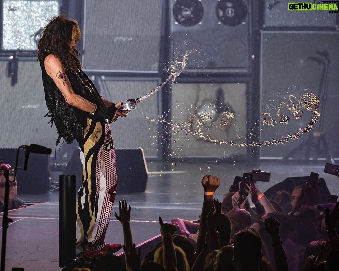 Steven Tyler Instagram - JUST WATERING THE GARDEN STATE #DEUCESAREWILD @borgataac 📷@justinmcconney Borgata Event Center