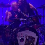 Steven Tyler Instagram - SOMETIMES YOU CAN’T HELP YOURSELF 😋 #DEUCESAREWILD 🎥@justinmcconney Live At MGM