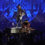 Steven Tyler Instagram - SORRY FOR SCARFIN’ YOU @joeperryofficial... I DID IT ON PURPOSE... A LICK AND A PROMISE IT WON’T HAPPEN AGAIN((MAYBE)) #DEUCESAREWILD #AEROSMITH 🎥@justinmcconney Live At MGM