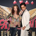 Steven Tyler Instagram - APPARENTLY IT’S A FULL HOUSE TONIGHT... RIPPING IT UP WITH UNCLE JESSE @johnstamos AND DANCING WITH @juleshough #DEUCESAREWILD @aerosmith 📷@zack.whitford Live At MGM