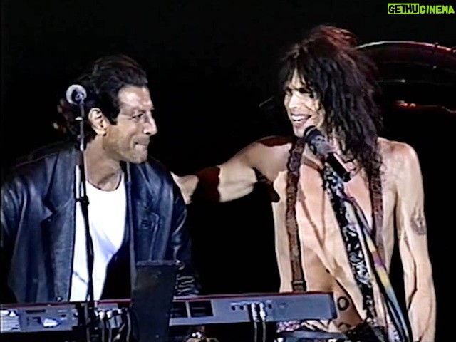 Steven Tyler Instagram - JURASSIC BLUES WITH @jeffgoldblum @aerosmith #FLASHBACKFRIDAY #JURASSICPARK #JEFFGOLDBLUM #AEROSMITH