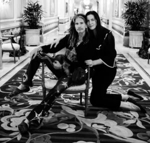 Steven Tyler Instagram - HAPPY BIRTHDAY 🎂 @misslivalittle … MY ALPHA PUP ❤️
📷 @katbenzova_rockphoto