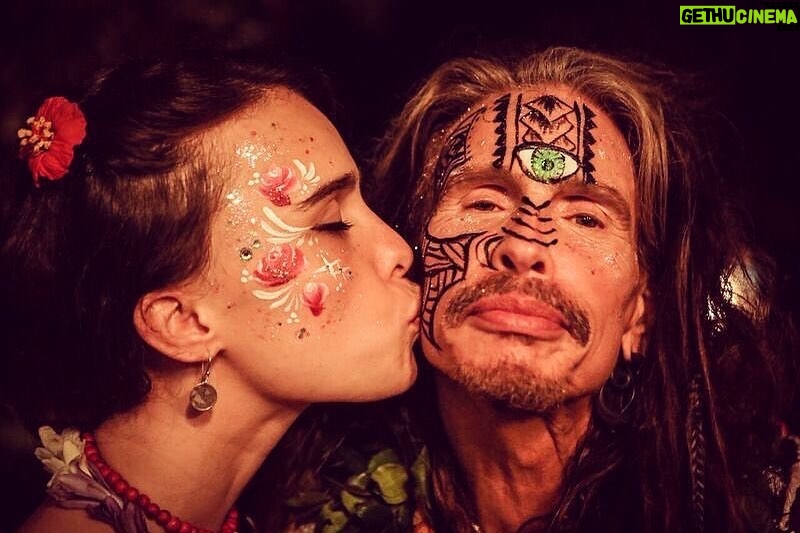 Steven Tyler Instagram - HAPPY BIRTHDAY 🎂 @chelsannat ❤️ ❤️ ❤️ 📷 @katbenzova_rockphoto