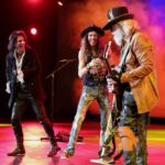 Steven Tyler Instagram – 🎂🎂🎂 HAPPY BIRTHDAY @alicecooper !!!

📷 @zack.whitford