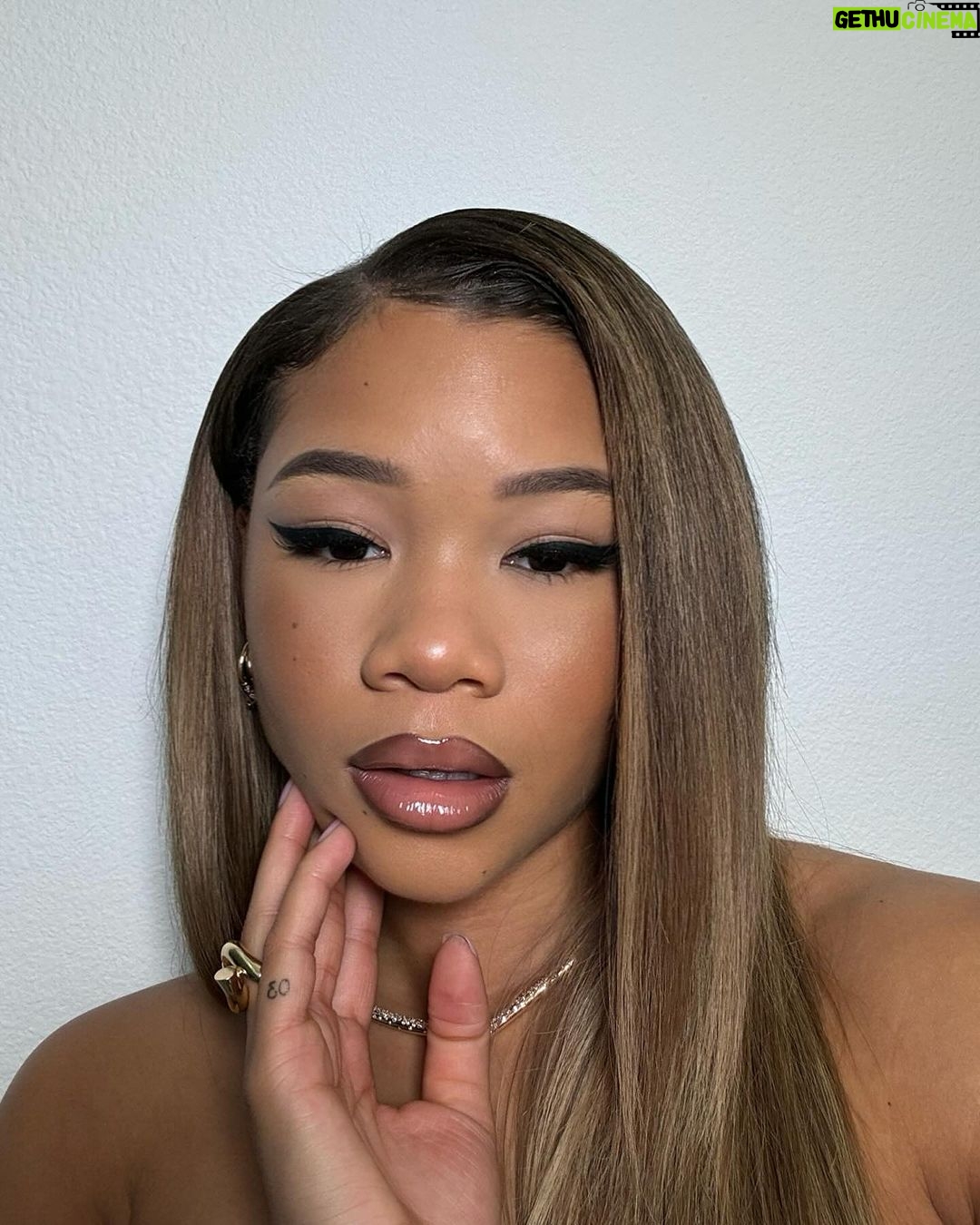 Storm Reid Instagram - tonight we celebrate 🥂💚 Los Angeles, California