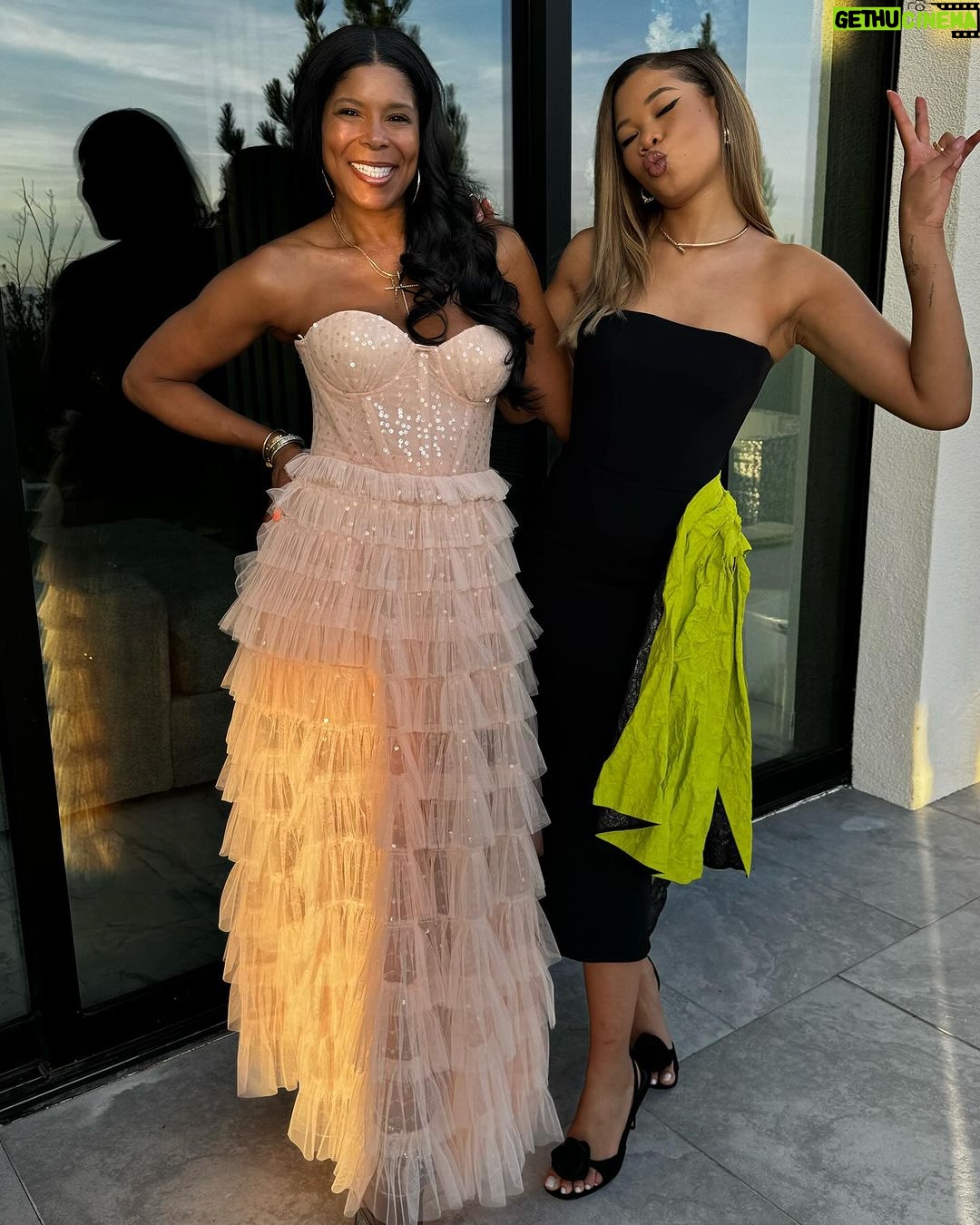 Storm Reid Instagram - tonight we celebrate 🥂💚 Los Angeles, California