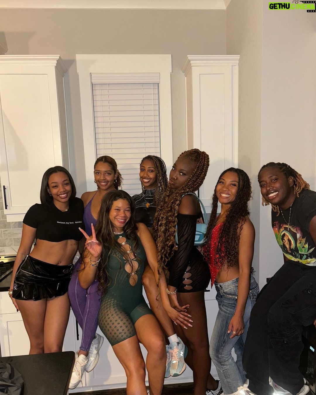Storm Reid Instagram - i’m from atlanta…don’t get brave #dump 🫂 SpelHouse