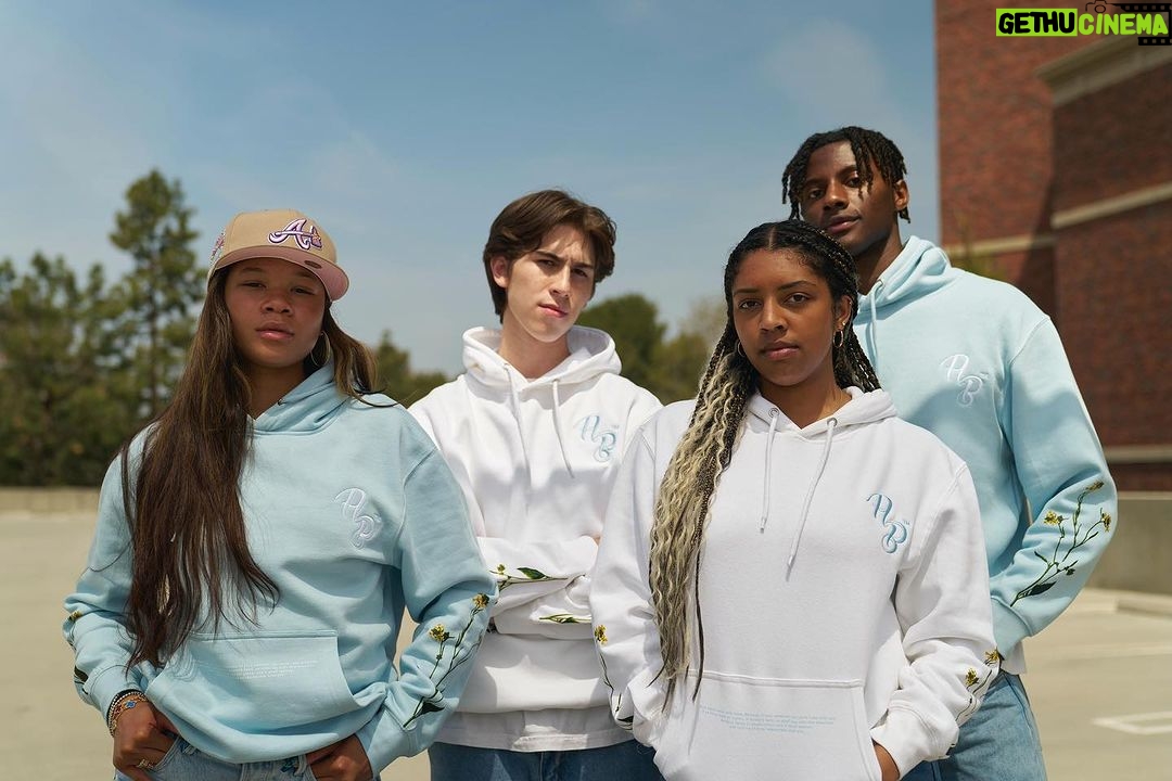 Storm Reid Instagram - hoodie season is right around the corner 👀 special announcement coming real soon! 10.15.23 🩵