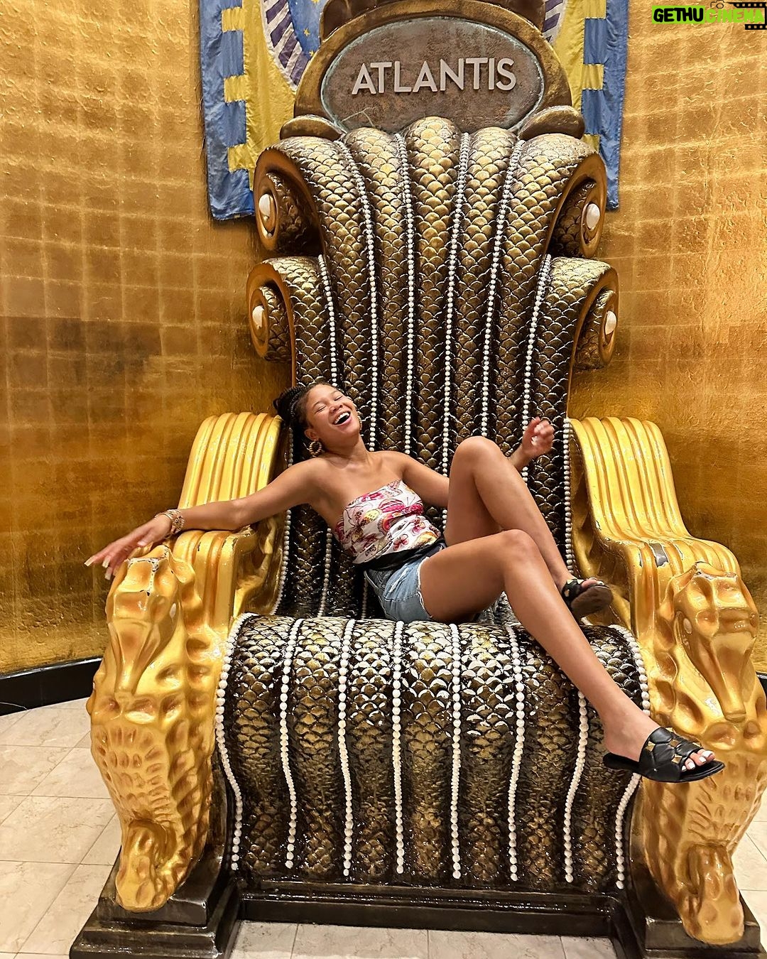Storm Reid Instagram - a time was had!!!!!! thank you @thecoveatlantis ๐ฅนโฅ๏ธ๐๏ธ๐ฆ๐ #ParadisePerfected Atlantis Bahamas