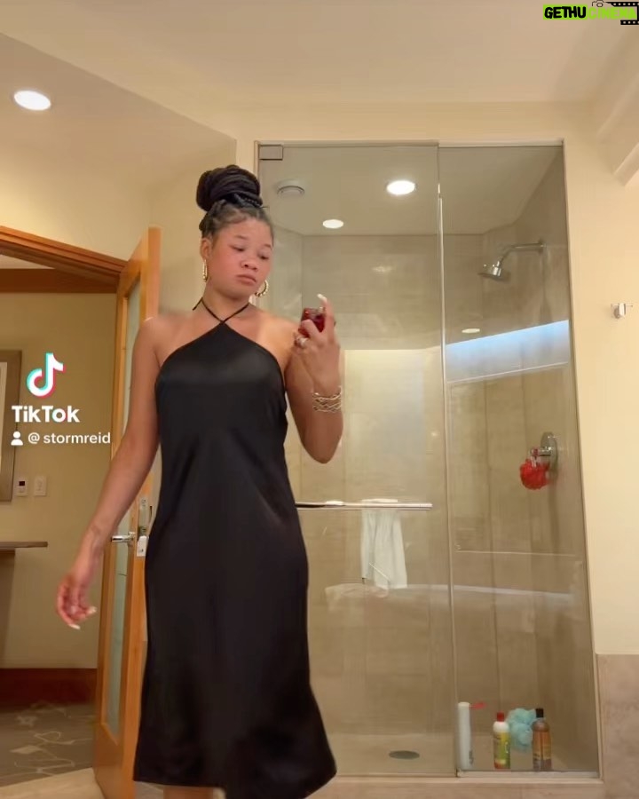 Storm Reid Instagram - a time was had!!!!!! thank you @thecoveatlantis ๐ฅนโฅ๏ธ๐๏ธ๐ฆ๐ #ParadisePerfected Atlantis Bahamas