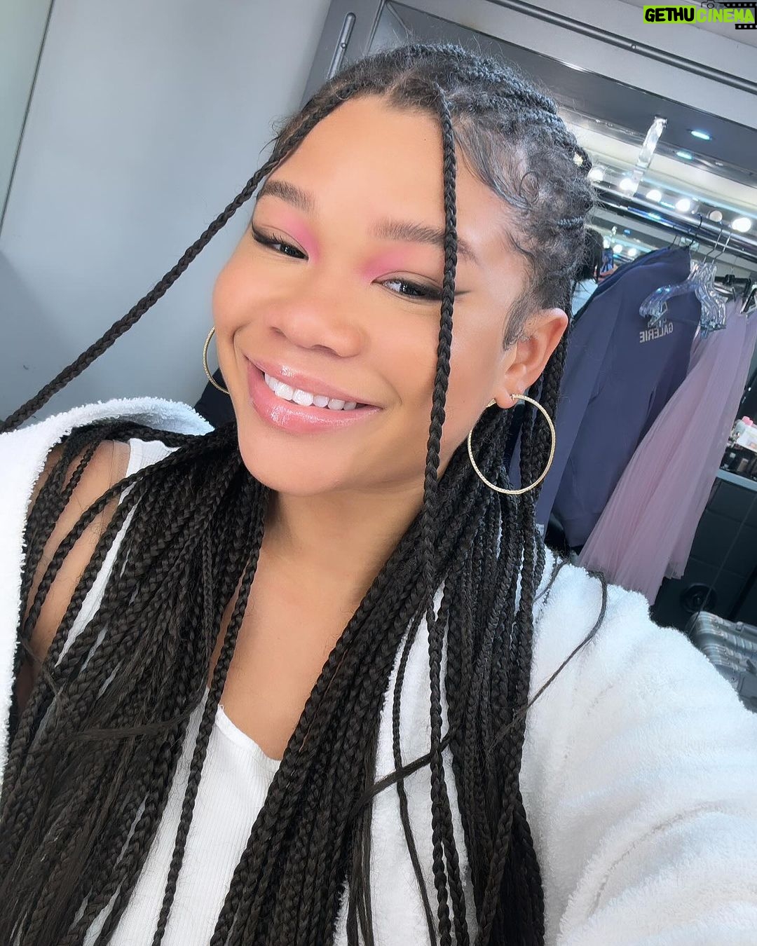 Storm Reid Instagram - texting so lame, come kiss me 🩷 New York, New York