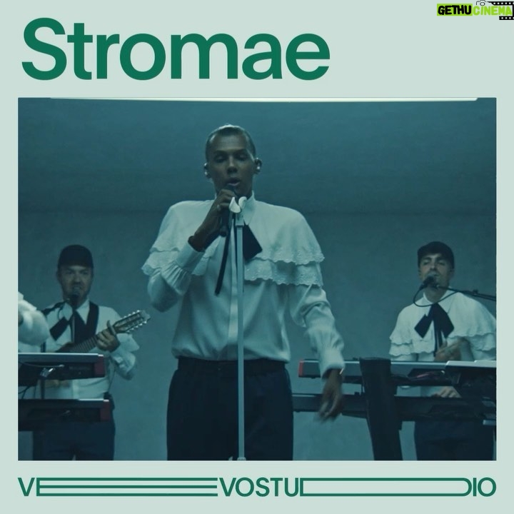 Stromae Instagram - Santé ! On a enregistré une deuxième session exclusive dans les studios @vevo à New York. Regardez-la maintenant sur Youtube ✨ -- "Santé"! We've recorded a second exclusive live performance at the @vevo studios in New York. Watch it now on Youtube ✨