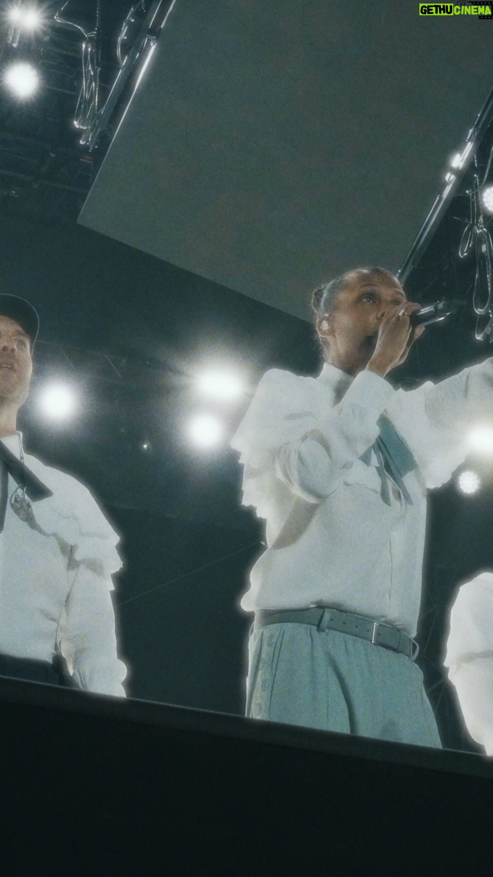 Stromae Instagram - Coachella you blew me away ! Such an honour to have performed there! ๐ค ๐๐พ -- Un immense merci Coachella. Quel honneur d'avoir jouรฉ lร -bas ! ๐ค ๐๐พ ๐น @cyp.de Coachella Music Festival