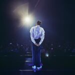 Stromae Instagram - Merci Paris pour ces retrouvailles ✨ __ Thank you Paris for this reunion✨ #PremiereMultitudeTour 📸: @lydie.bonhomme