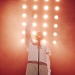 Stromae Instagram - Prêt pour Paris ⚡️ — Ready for Paris ⚡️ #PremiereMultitudeTour 📸: @lydie.bonhomme
