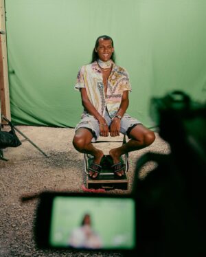 Stromae Instagram - La vérité enfin dévoilée sur mes tablettes de chocolat… Découvrez les coulisses du tournage de « Mon amour » avec @camila_cabello 

--

The truth finally revealed about my six-pack... Discover the backstage of the shooting of "Mon amour" with Camila Cabello 

📸 @lydie.bonhomme