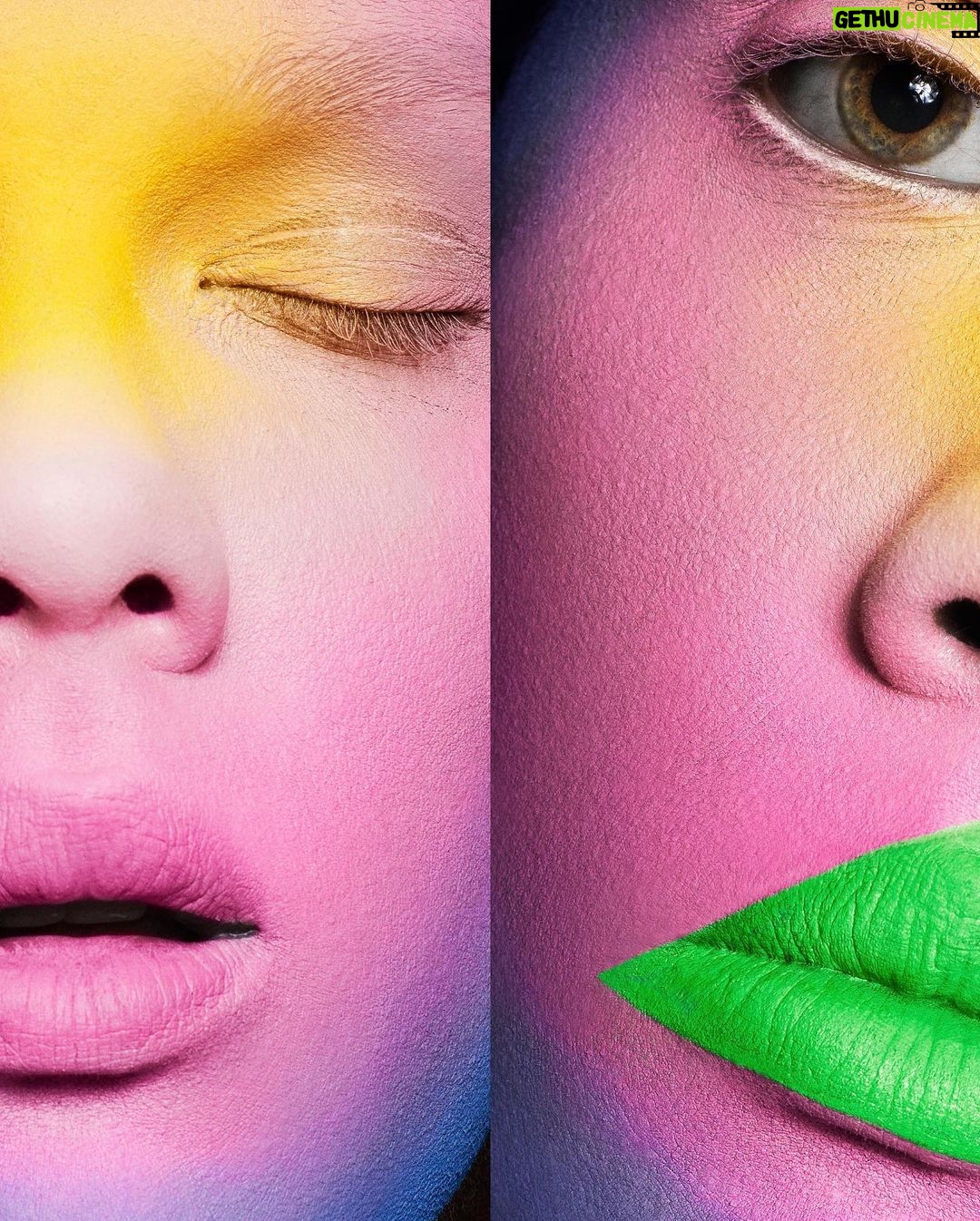 Stromae Instagram - SWIPE RIGHT to see my full transformation for @vman. A mix of 'My Little Pony' rainbow clouds, Memphis-style graphics and the dark side of a clown 🤡 - SWIPE à droite pour me voir maquillé comme jamais... Un mix entre les nuages arc-en-ciel de 'My Little Pony', les formes asymétriques du style Memphis et un clown un peu dark 🤡 Photo: @domenvandevelde Fashion: @gro.curtis.studio Creative Director: #StephenGan Makeup: @peterphilipsmakeup (@artandcommerce) for @DiorBeauty Hair: @joerirouffa for @keunehaircosmetics (@thewallgroup) Production: #SaraBielecki (@photobombproduction) Special Thanks: @bakerpr