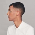Stromae Instagram - Racine carrée a dix ans 🥳 En 2013, personne n’aurait pu prédire que cette douzaine de chansons patiemment créées par Stromae dans son grenier allait devenir le plus grand succès francophone de la décennie. Dix ans après, la fierté et la joie du travail accompli demeurent toujours intactes. Retour sur cet album de tous les records et sur cette période inoubliable passée avec vous. On vous remercie infiniment pour votre soutien, votre amour et votre fidélité ! 💖 Pssst : restez connectés aujourd’hui, on vous a préparé une petite surprise... 👀 — Racine carrée is ten years old 🥳 In 2013, no one could have predicted that this dozen songs patiently created by Stromae in his attic would become the biggest francophone success of the decade. Ten years on, the pride and joy of the accomplished work is still intact. Let’s take a look back at this record-breaking album and the unforgettable time spent with you. Thank you so much for your support, your love and your loyalty! 💖 Pssst: stay tuned today, we’ve got a little surprise for you... 👀 📹 : @aurelmerlhes & @newkidproduction