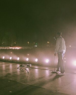 Stromae Instagram - Last year, many of you came to applaud the Multitude tour during the festival season 🤩. Thanks again for your support and your love. We hope you're enjoying your musical summer. The Mosaert team thinks of you ❤️