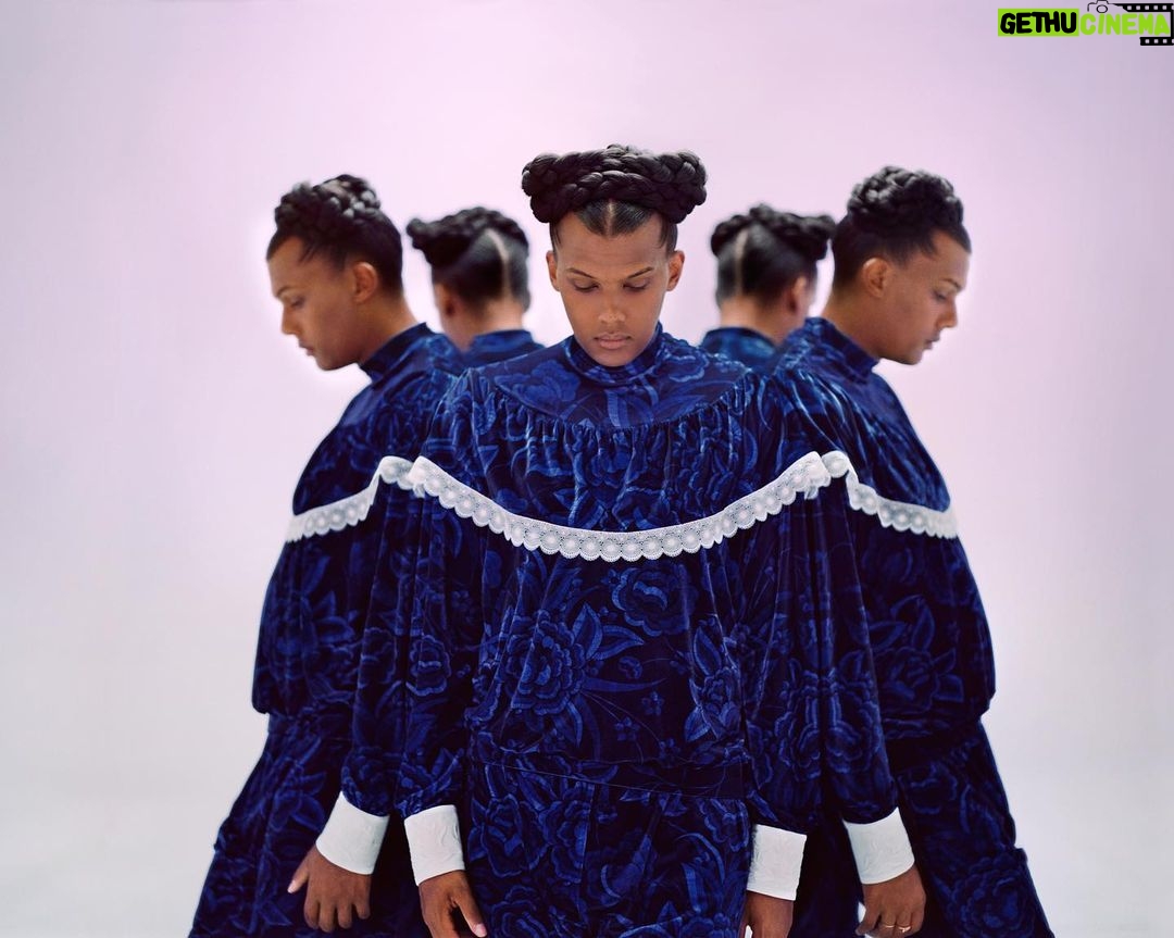 Stromae Instagram - "Multitude" fête son 1er anniversaire aujourd'hui 😱 Merci pour tous vos retours positifs, votre soutien, votre présence sur cette nouvelle tournée, sans vous on en serait pas là 🫶 -- "Multitude" celebrates its 1st birthday today 😱 Thank you for all your positive feedbacks, your unfailing support, your presence on this new tour. Without you, we would not be here 🫶 📷 @michaelferire
