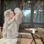 Su Burcu Yazgı Coşkun Instagram - cheri cheri lady
