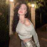Su Burcu Yazgı Coşkun Instagram - gold✨⭐️🥂