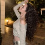 Su Burcu Yazgı Coşkun Instagram - gold✨⭐️🥂
