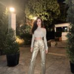 Su Burcu Yazgı Coşkun Instagram - gold✨⭐️🥂